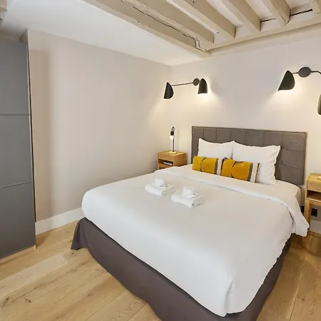 Daire 42.typical Parisian Flat#4pers#le Marais#beaubourg Paris