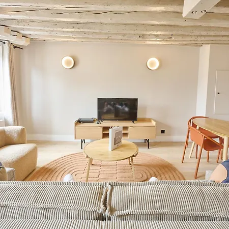 42.typical Parisian Flat#4pers#le Marais#beaubourg